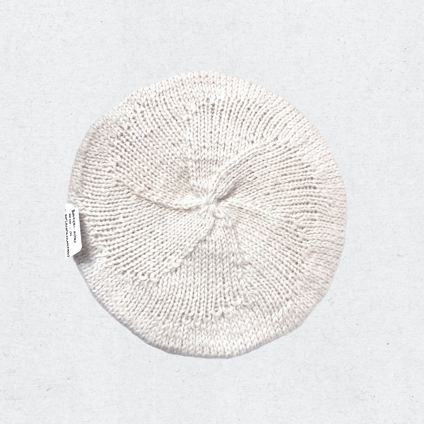Beret Susu white